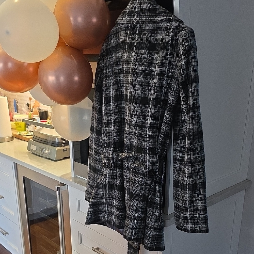 Le Chateau Black and Gray Plaid Trench Coat - Picture 5 of 5